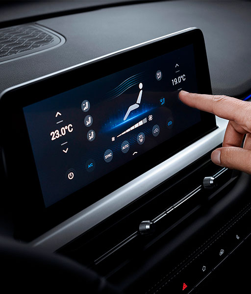 Multimídia de 10,25” HD com Android Auto, Apple Car Play, Bluetooth, controle do ar condicionado e funções do veículo
